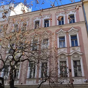 https://residence-kralovsky-vinohrad.praguehotelsweb.com